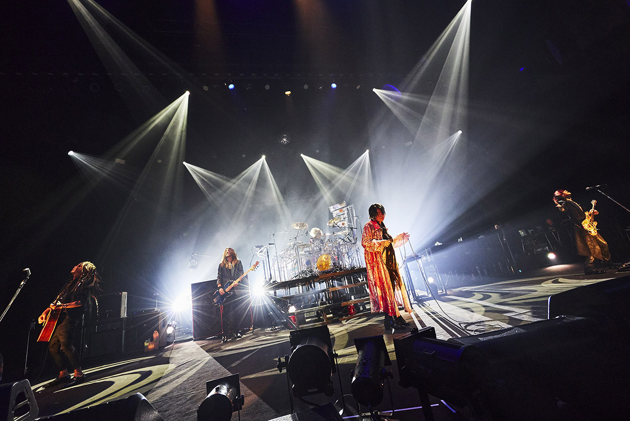 2024/10/15｜10/16 35th ANNIVERSARY TOUR 2024 ERA TO ERA "SHINING BRIGHTLY" "BRAND NEW CHAOS"